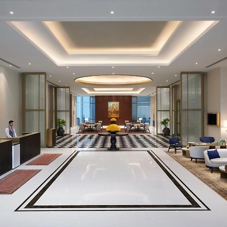 The Leela Bhartiya City Bengaluru Extérieur photo