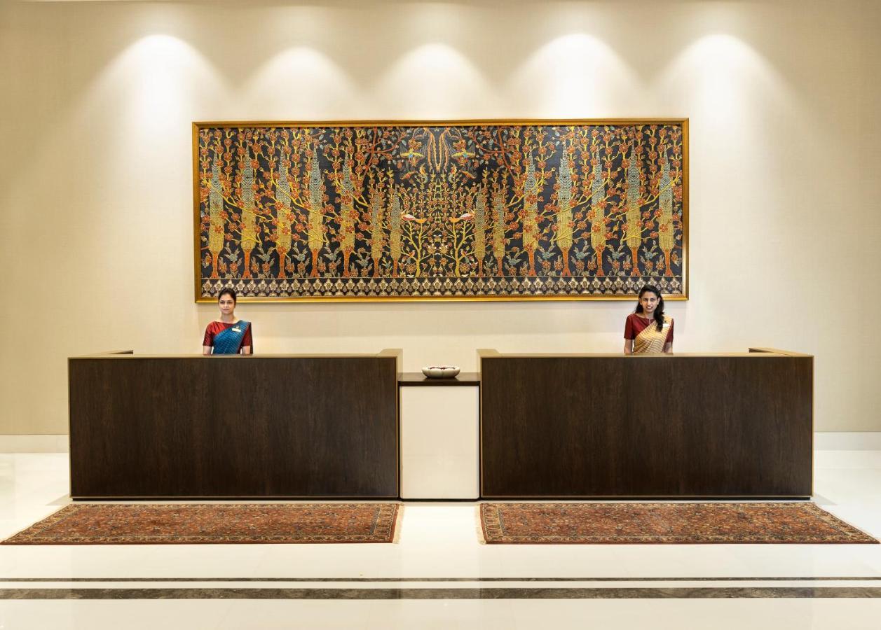 The Leela Bhartiya City Bengaluru Extérieur photo