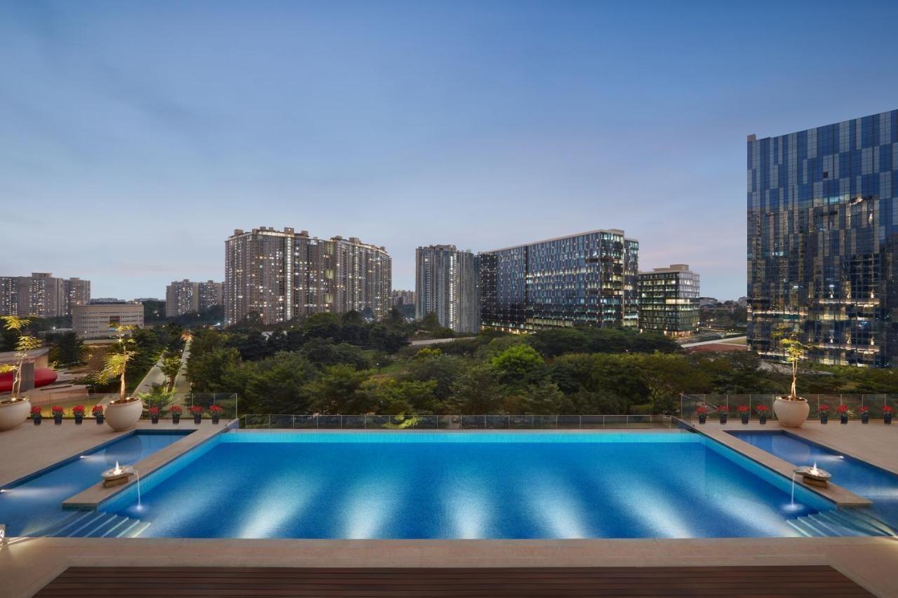 The Leela Bhartiya City Bengaluru Extérieur photo