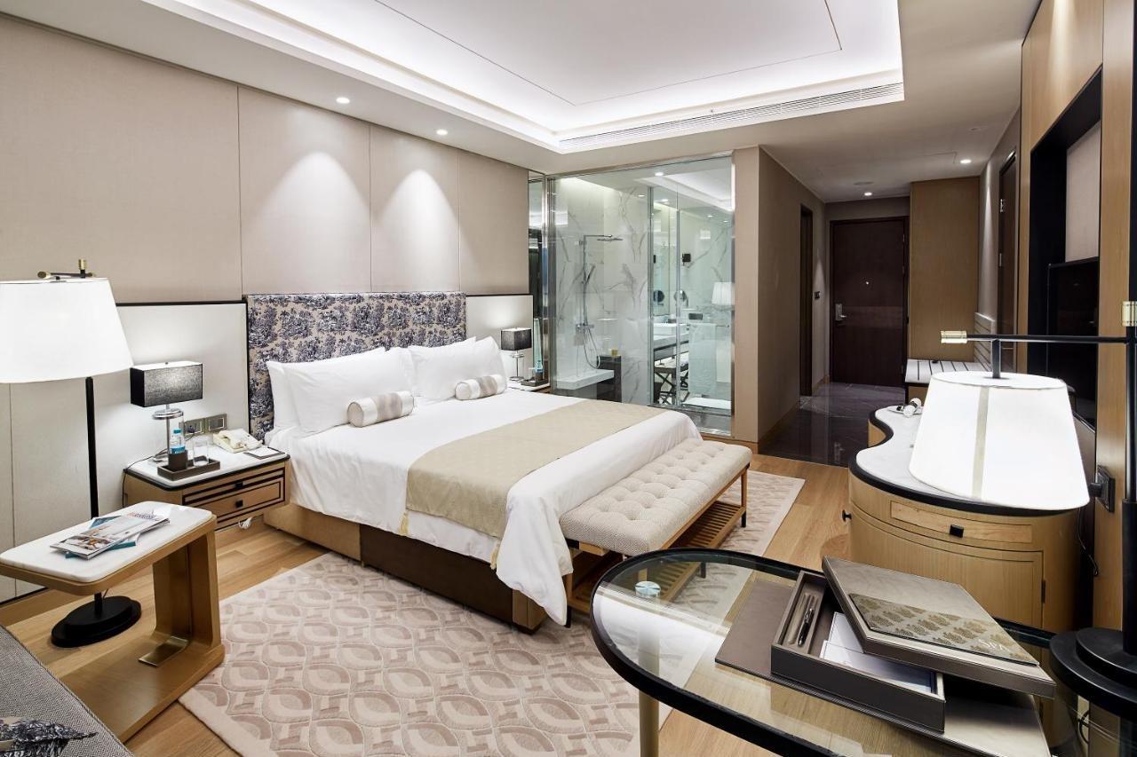 The Leela Bhartiya City Bengaluru Extérieur photo