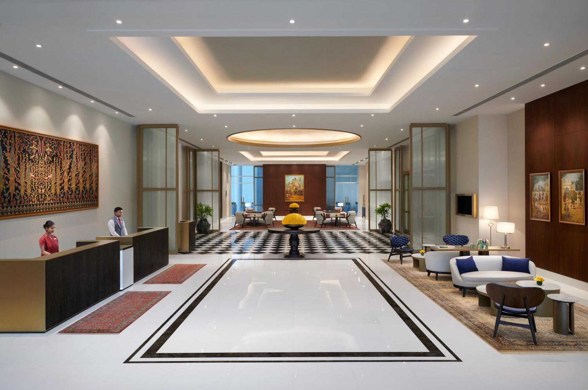 The Leela Bhartiya City Bengaluru Extérieur photo